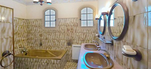 Maison traditionnelle de plain pied, sur sous-sol complet, terrain de 5061 m²