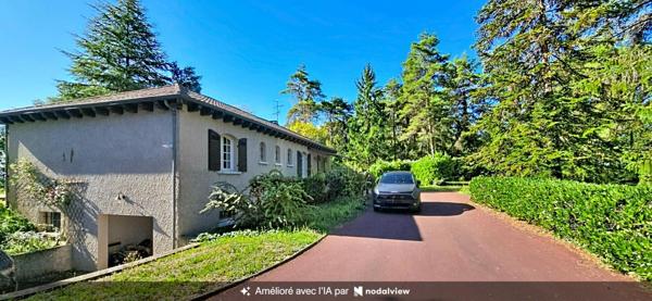 Maison traditionnelle de plain pied, sur sous-sol complet, terrain de 5061 m²