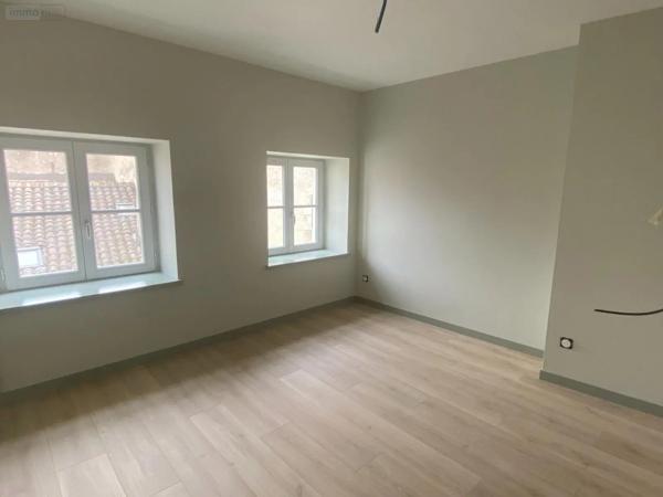 Location - Appartement Cluny 71250 2 pièces 50 m 2