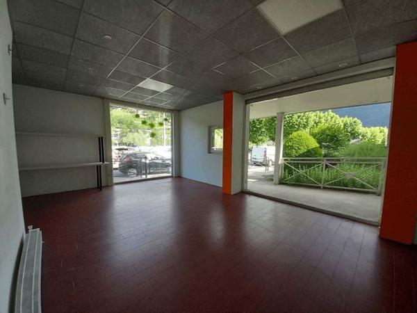 Local commercial 217.6 m² à Albertville 20 QUAI DES ALLOBROGES 73200 à louer
