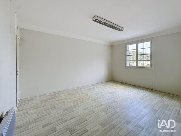 Location bureaux 120 m² Le Montat