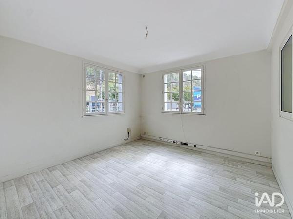 Location bureaux 120 m² Le Montat