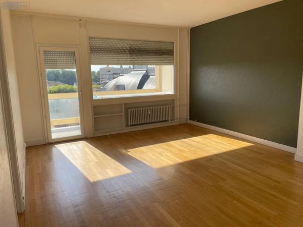 Location - Appartement Mâcon 71000 4 pièces 113 m 2