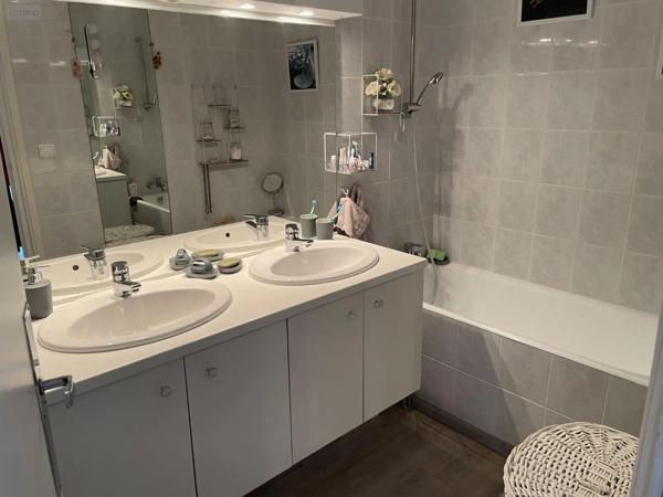 Location - Appartement Mâcon 71000 4 pièces 113 m 2