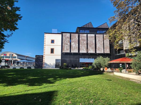 Local/bureau à vendre TARBES (65)