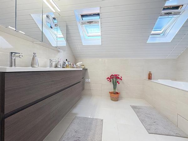 Maison à vendre 5 pièces VETRAZ MONTHOUX (74)