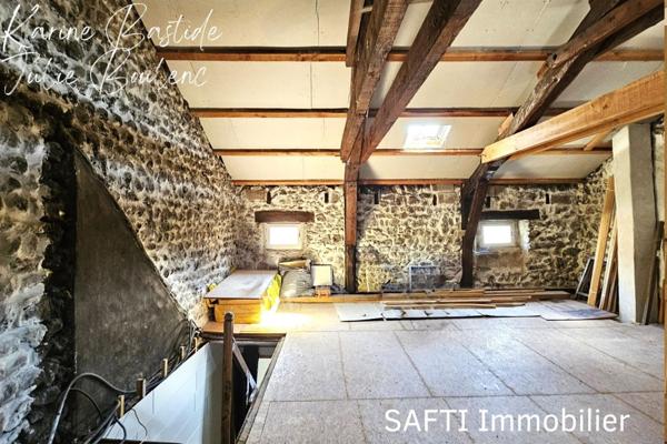 Maison en pierre cœur de COUCOURON