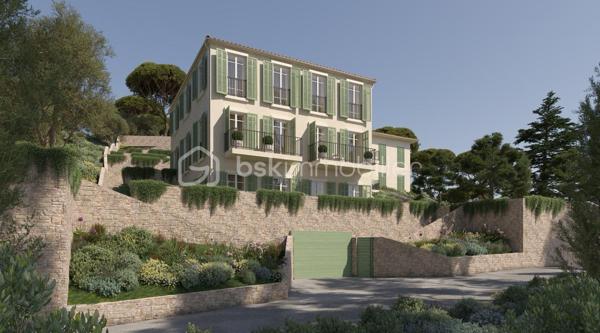 Situé dans un secteur recherché, à proximité immédiate du centre-ville tout en bénéficiant d’un environnement paisible, ce superbe 4 pièces offre une position dominante avec une vue dégagée jusqu’à la mer.   Lieu du projet  Avenue du Caroubier Nice (une Impasse )

Implanté au sein d’une résidence intimiste , ce bien séduit par son cadre privilégié et son esprit confidentiel. Les résidents profitent d’un espace extérieur soigné avec piscine commune, rare pour ce type de copropriété.

L’appartement propose une distribution fonctionnelle et agréable à vivre, idéale en résidence principale comme en pied-à-terre.
Un stationnement en sous-sol complète ce bien.
Les points forts :
Faibles charges 
Vue mer dégagée
Environnement calme et résidentiel
Petite copropriété de standing (4 lots)
Proximité centre-ville
Parking en sous-sol