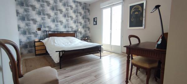 La Loye 6 pièce(s) 140 m2 , plain-pied, terrain de 3940 m² , piscine, sauna...