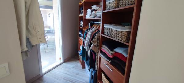 La Loye 6 pièce(s) 140 m2 , plain-pied, terrain de 3940 m² , piscine, sauna...