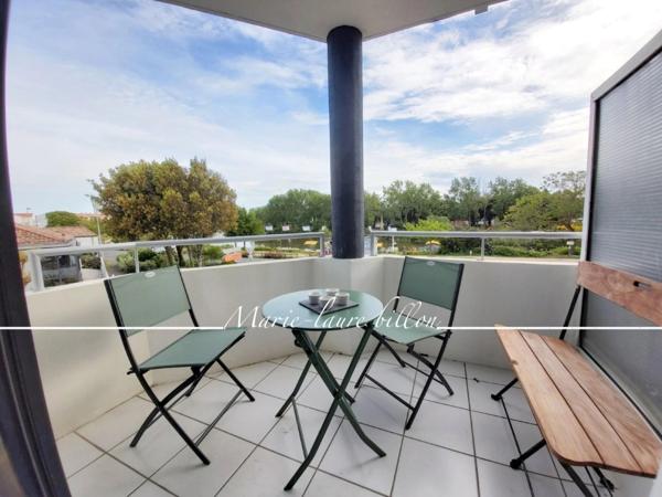 Appartement à vendre 3 pièces SAINT GILLES CROIX DE VIE (85), appartement 2 chambres avec vue rivière, une cave et un garage