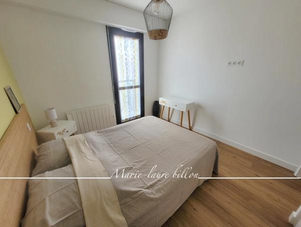 Appartement à vendre 3 pièces SAINT GILLES CROIX DE VIE (85), appartement 2 chambres avec vue rivière, une cave et un garage