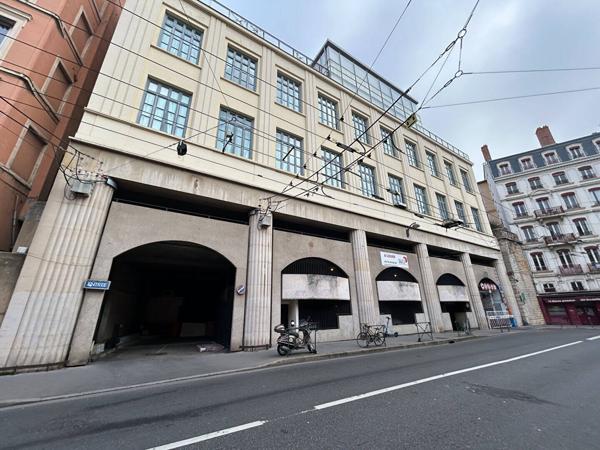 Parking 10 m² LYON