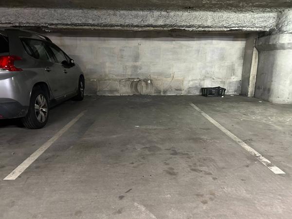 Parking 10 m² LYON