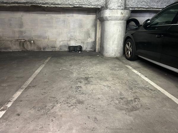 Parking 10 m² LYON