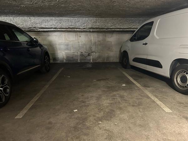 Parking 10 m² LYON