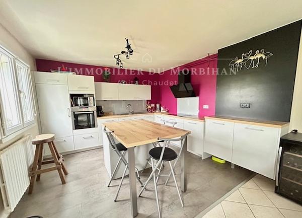 Sarzeau (56370) Maison de 108 m2 avec garage et jardin.