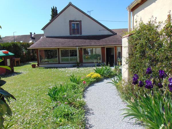 MAISON ANCIENNE AVEC DU CACHET