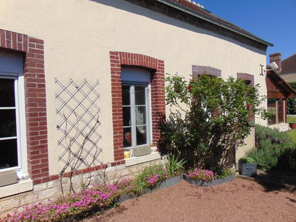 MAISON ANCIENNE AVEC DU CACHET