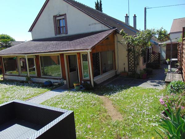 MAISON ANCIENNE AVEC DU CACHET