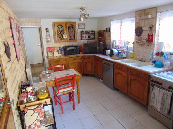 MAISON ANCIENNE AVEC DU CACHET