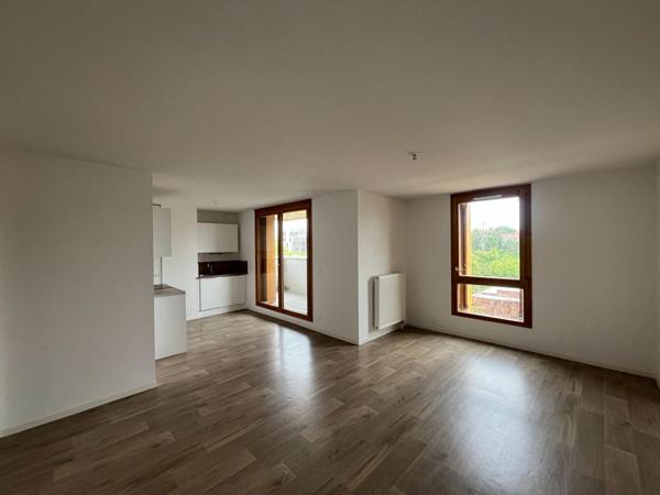 A LOUER : T3 à LILLE • rue Abélard - Porte de Douai • 920 € CC • Réf. 67082929542
