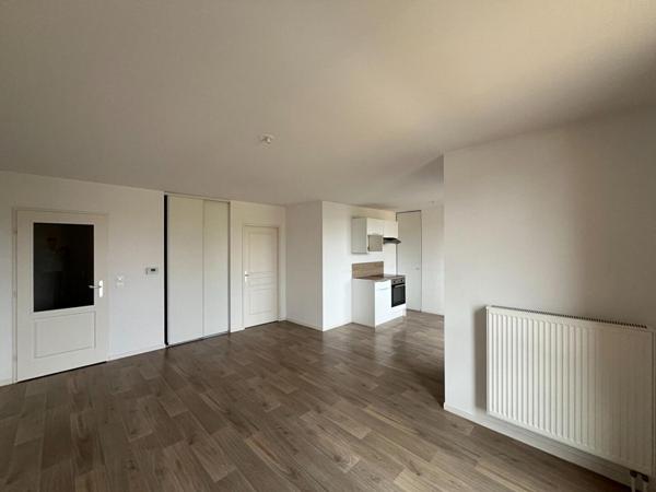 A LOUER : T3 à LILLE • rue Abélard - Porte de Douai • 920 € CC • Réf. 67082929542