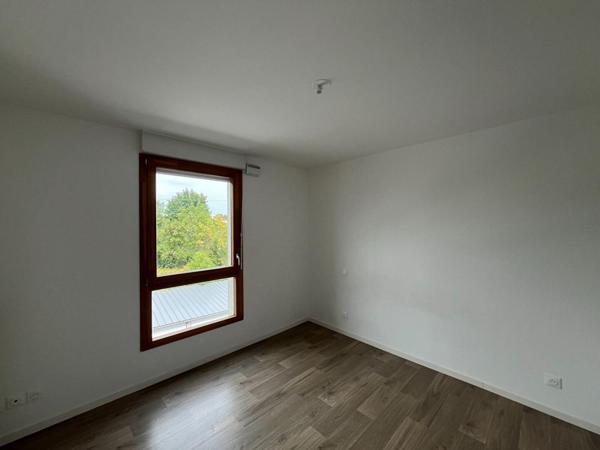 A LOUER : T3 à LILLE • rue Abélard - Porte de Douai • 920 € CC • Réf. 67082929542
