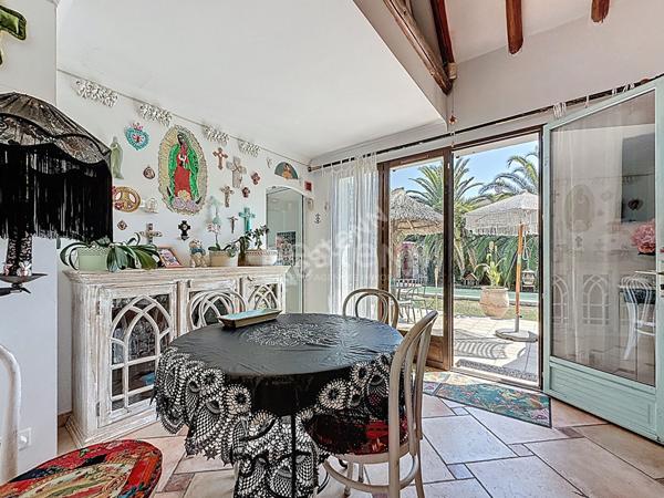 Elegante Maison a Vendre a Port Camargue - Un Havre de Paix