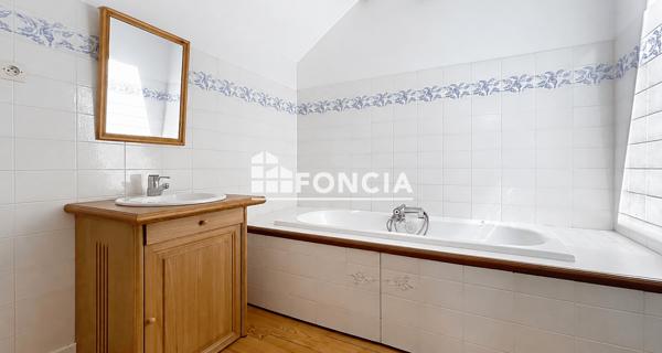 À vendre Maison 6 pièces 102 m² - Lisieux 14100