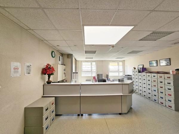 Vente Local commercial 10 pièces 181 m2 à Laon