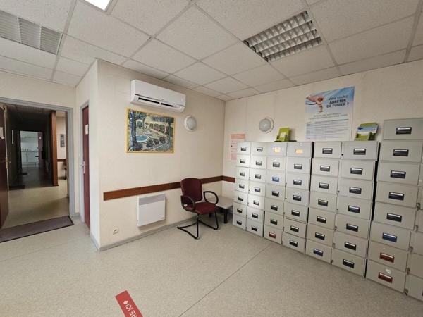 Vente Local commercial 10 pièces 181 m2 à Laon