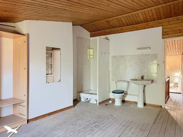 Immeuble 213 000 € Marennes 285 m² DPE
