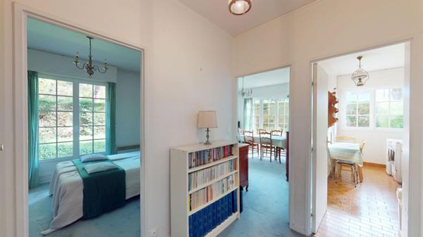 CENTRE VILLE - PARKING - BELLES PRESTATIONS - Appartement Chatenay Malabry 2 pièces 45.75 m2