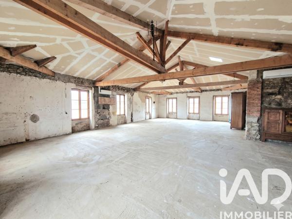 Maison à vendre 8 pièces 355 m² Saint-Just-en-Chevalet