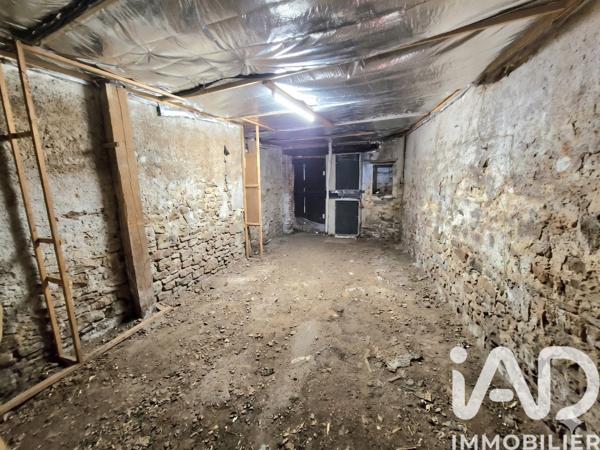 Maison à vendre 8 pièces 355 m² Saint-Just-en-Chevalet