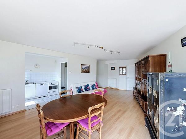 Appartement T4 à vendre  4 pièces - 96,98 m 2   LANNION  - 22