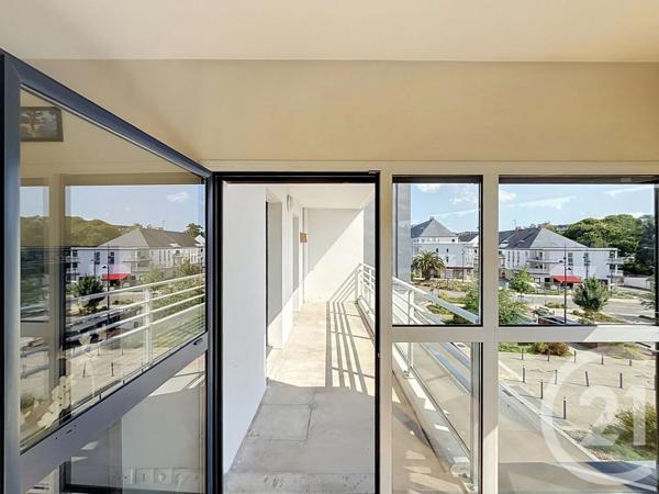 Appartement T4 à vendre  4 pièces - 96,98 m 2   LANNION  - 22
