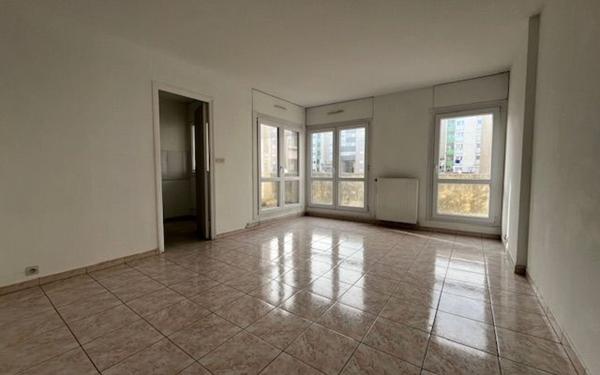 Appartement à vendre    2 pièces • 52 m2 Noisy-le-Grand