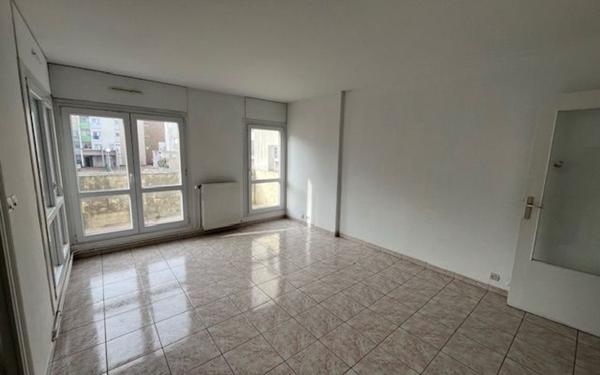 Appartement à vendre    2 pièces • 52 m2 Noisy-le-Grand