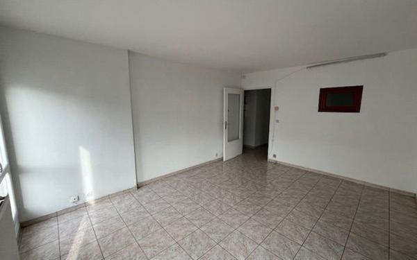 Appartement à vendre    2 pièces • 52 m2 Noisy-le-Grand