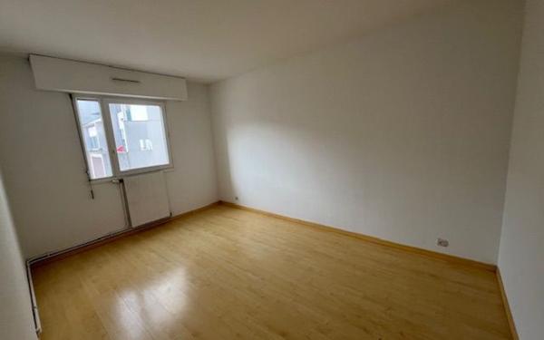 Appartement à vendre    2 pièces • 52 m2 Noisy-le-Grand