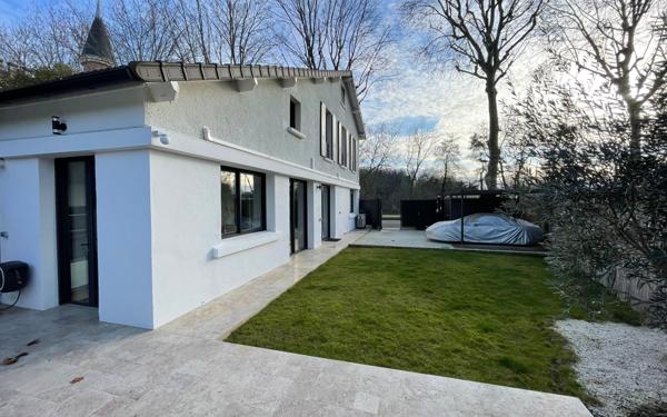 Maison à vendre    4 pièces • 101,40 m2 La Varenne - Saint-Maur-des-Fossés