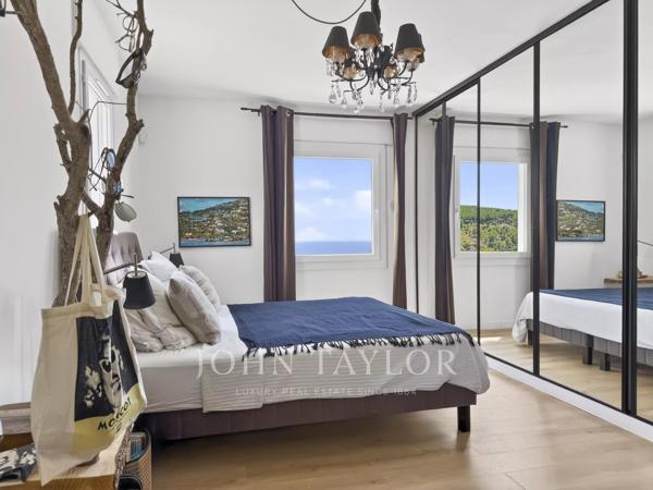 Villa contemporaine d’exception avec vue mer panoramique à Saint-Cyr-sur-Mer
