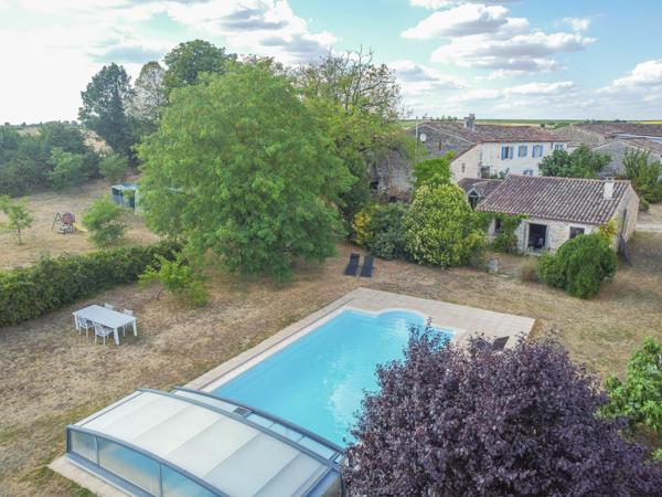 Maison à vendre à Saint-Saturnin (16290) - Charente
