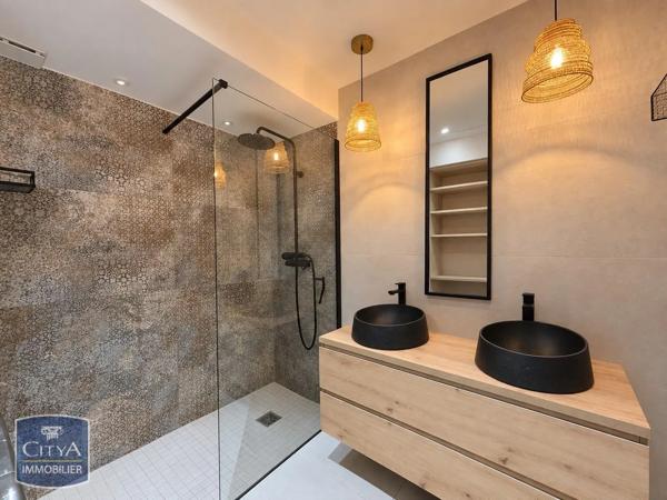 Appartement à louer 3 pièces 61.4m² Le Cannet (06110)