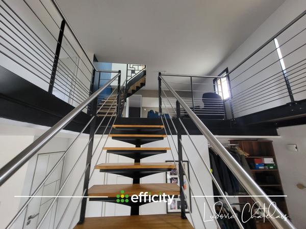 Maison
         7 pièces
        - 202 m² 499 800 € *