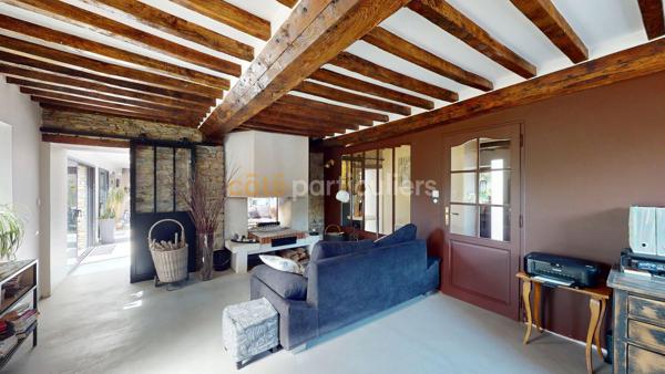 Vente
                Maison235 m² - 7 Pièces -
                    SAINT LO (50000)