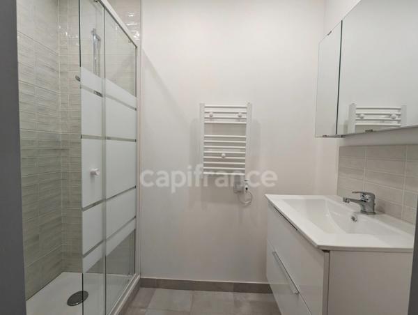 Appartement rénové à louer 2 pièces - Studio - BORDEAUX (33) - RUE CARPENTEYRE