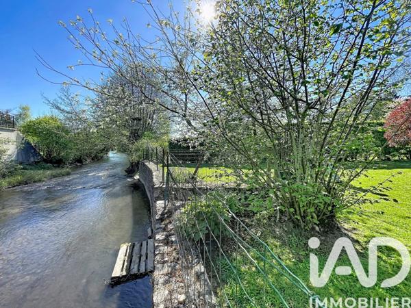 Maison à vendre 7 pièces 195 m² Sainte-Suzanne-et-Chammes